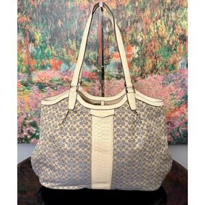 NWT Coach Signature Stripe Jacquard Shoulder Bag